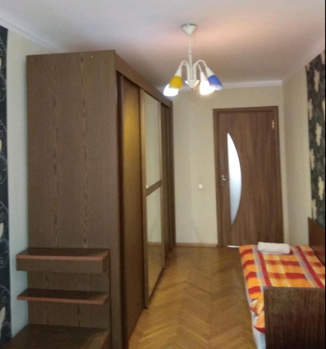 3- Х Комнатная Квартира В Центре Rivne Esterno foto