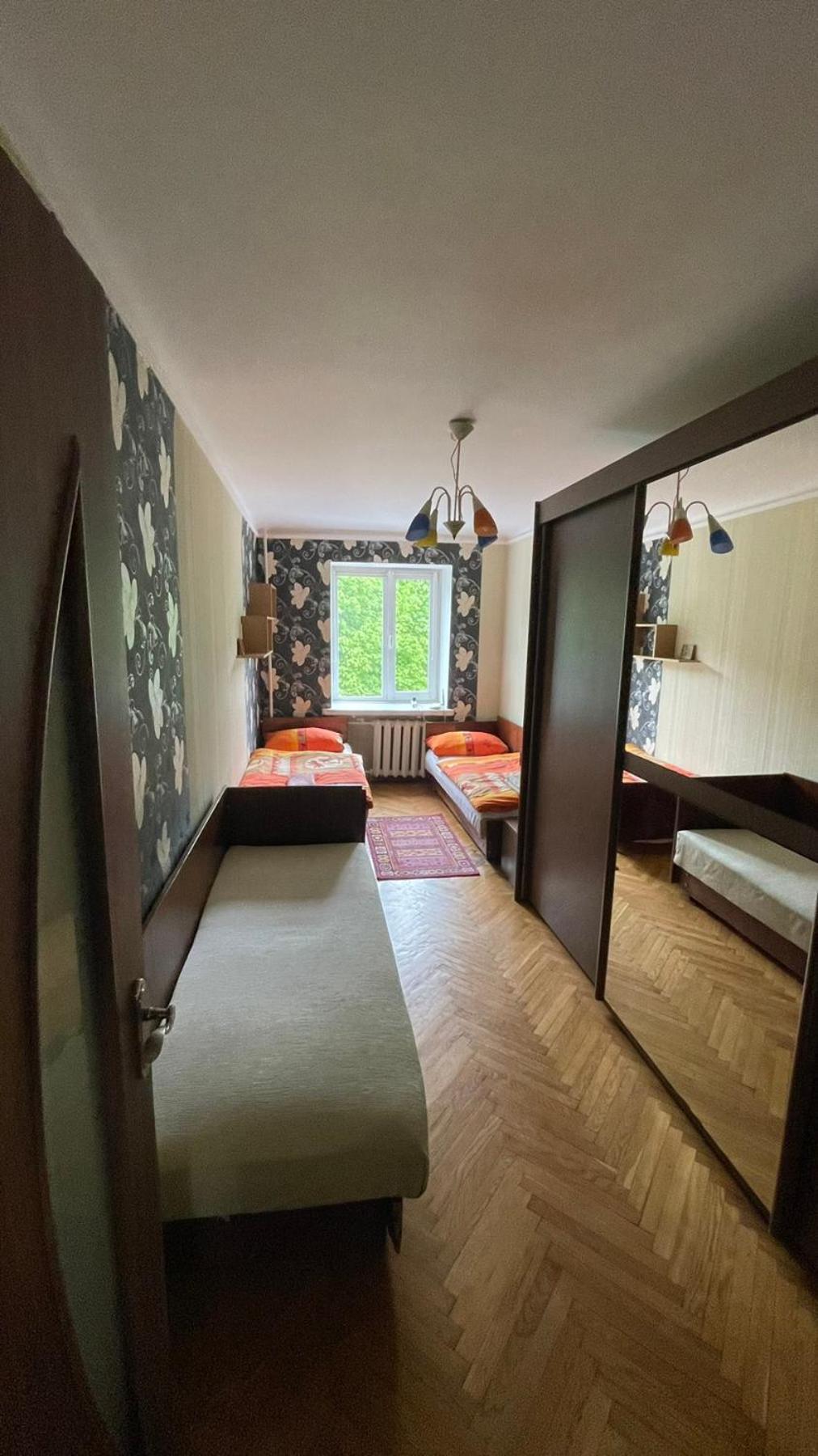 3- Х Комнатная Квартира В Центре Rivne Esterno foto