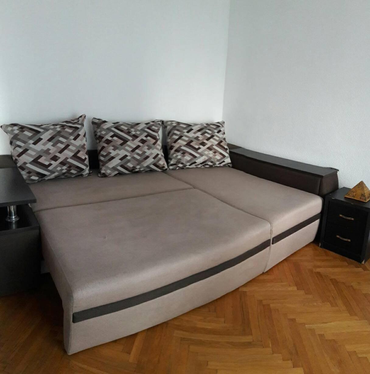 3- Х Комнатная Квартира В Центре Rivne Esterno foto